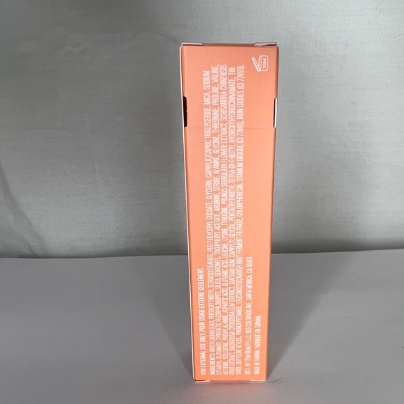 Item Beauty Liquid Highlighter - Picture 3 of 4
